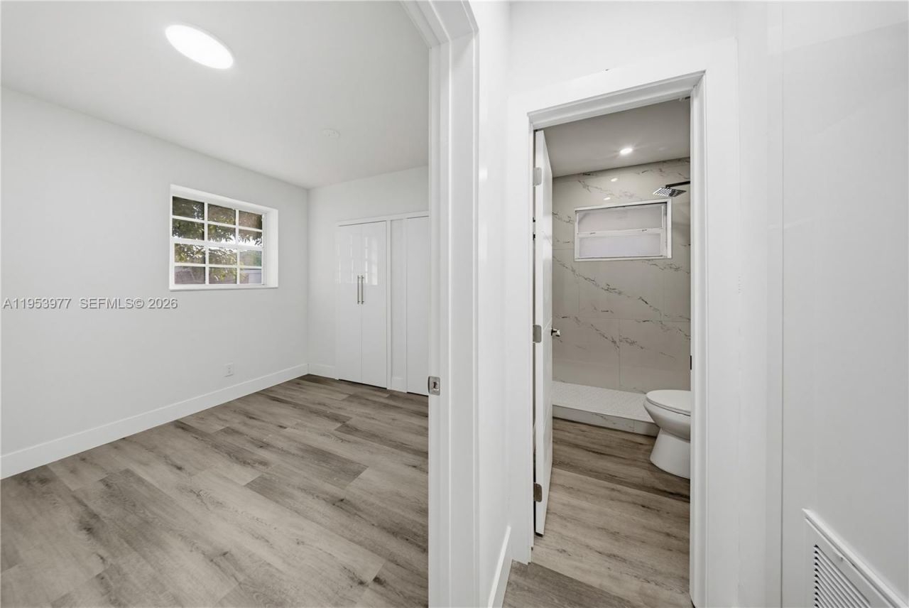 2260 NW 86th Ter, Miami, FL 33147 Photo