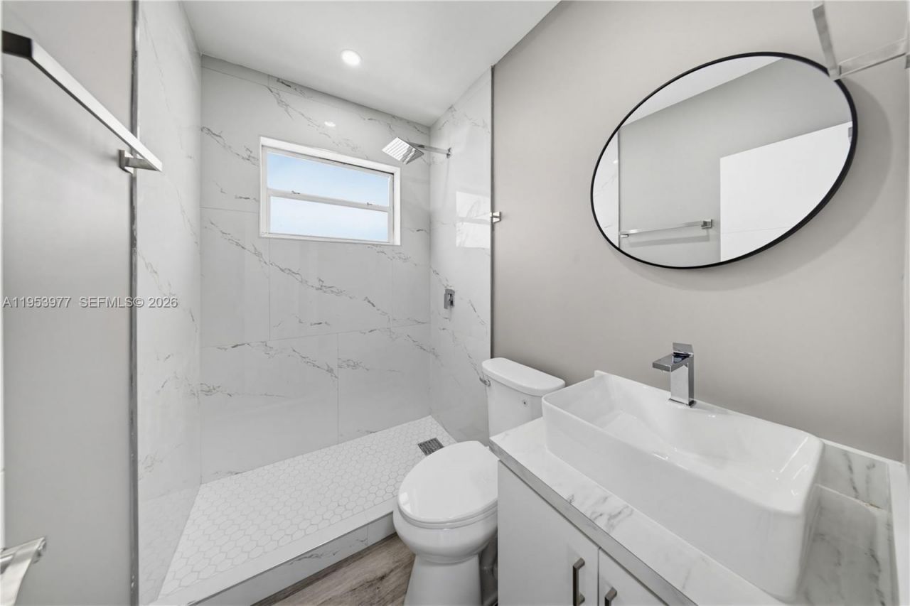 2260 NW 86th Ter, Miami, FL 33147 Photo