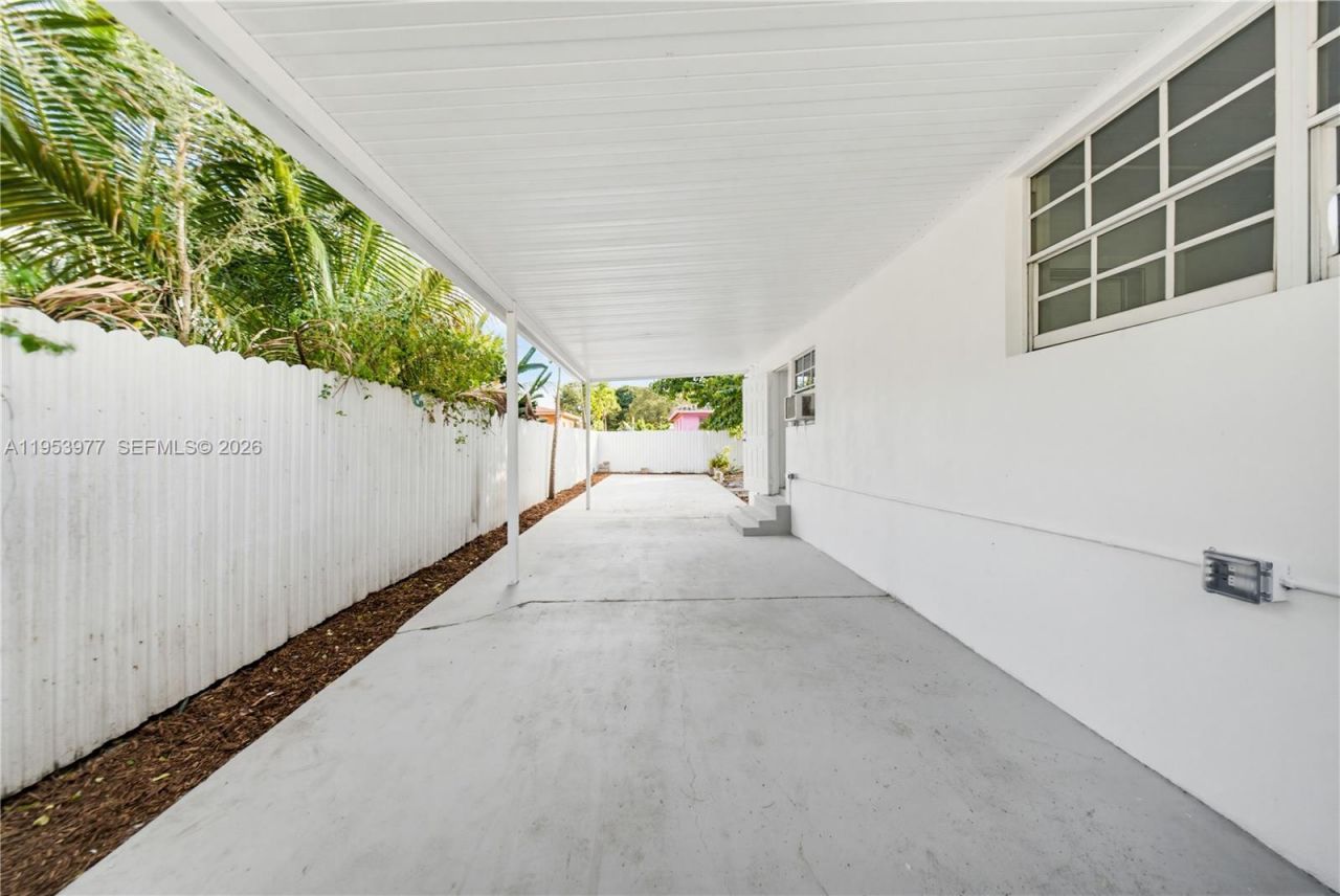 2260 NW 86th Ter, Miami, FL 33147 Photo