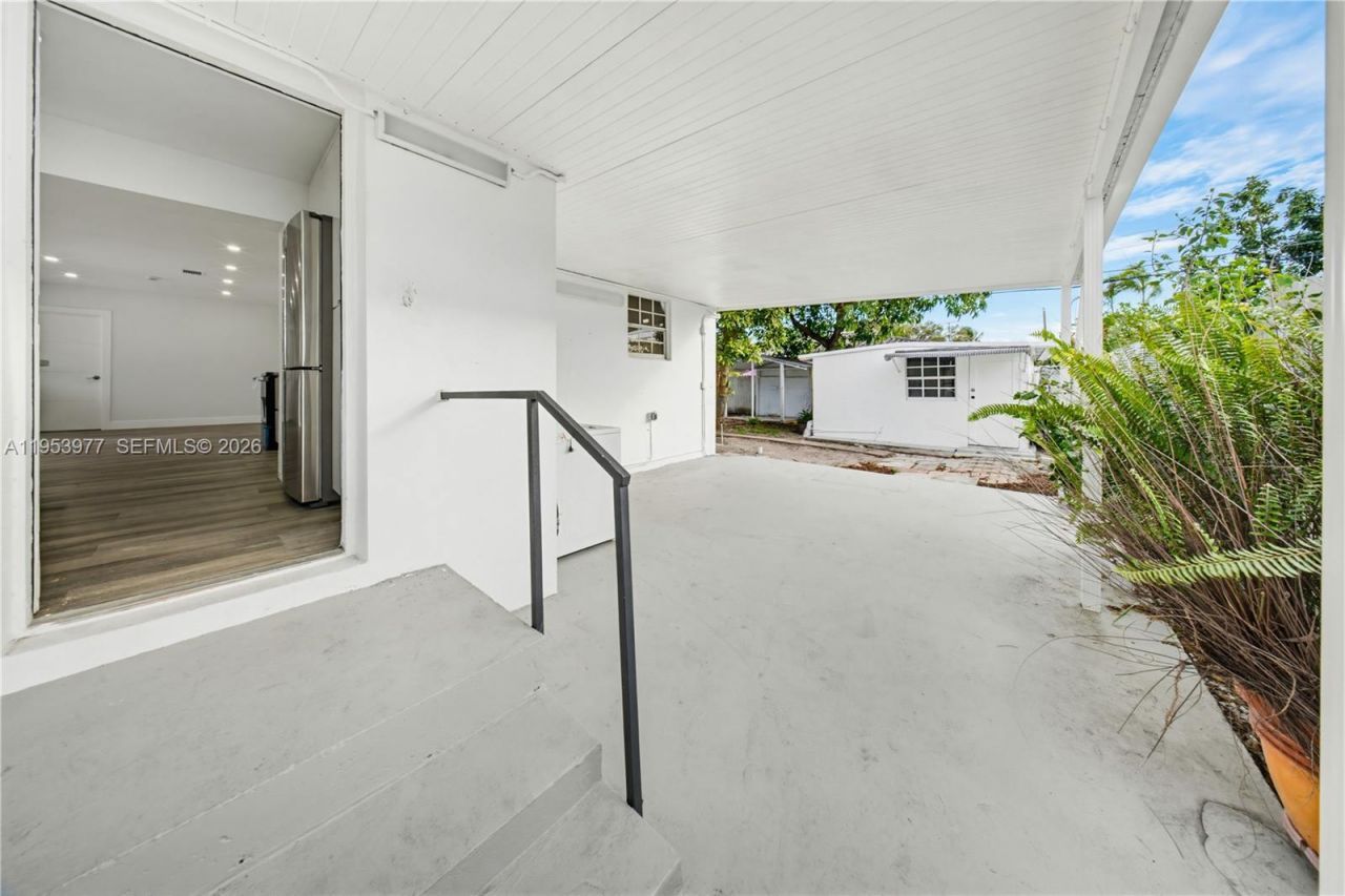 2260 NW 86th Ter, Miami, FL 33147 Photo