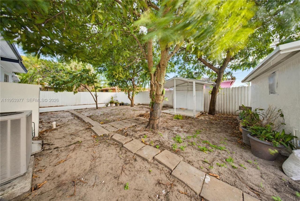 2260 NW 86th Ter, Miami, FL 33147 Photo