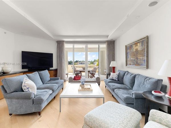 20165 NE 39th Pl, Unit 303 & 204, Aventura, FL 33180