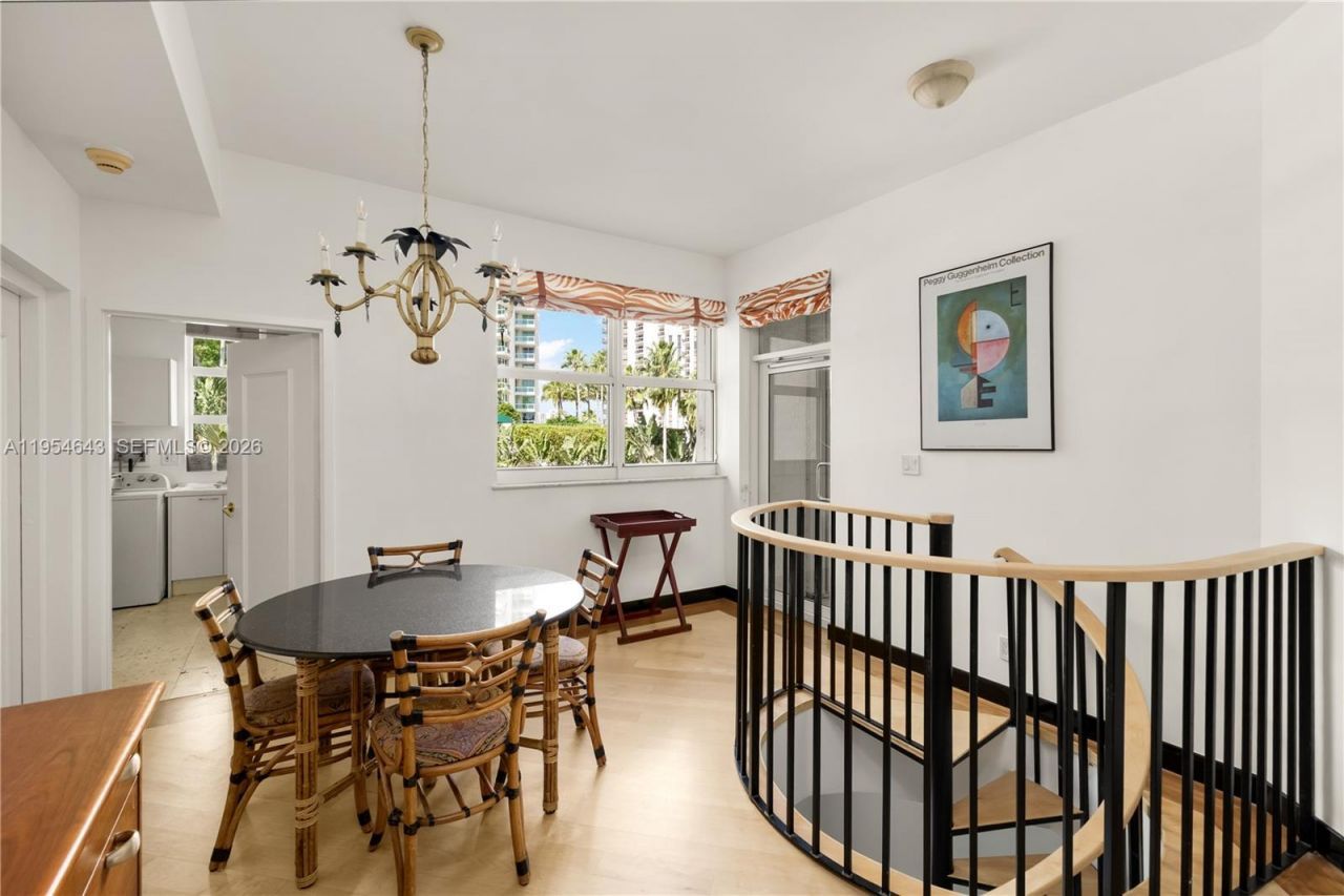 20165 NE 39th Pl, Unit 303 & 204, Aventura, FL 33180 Photo