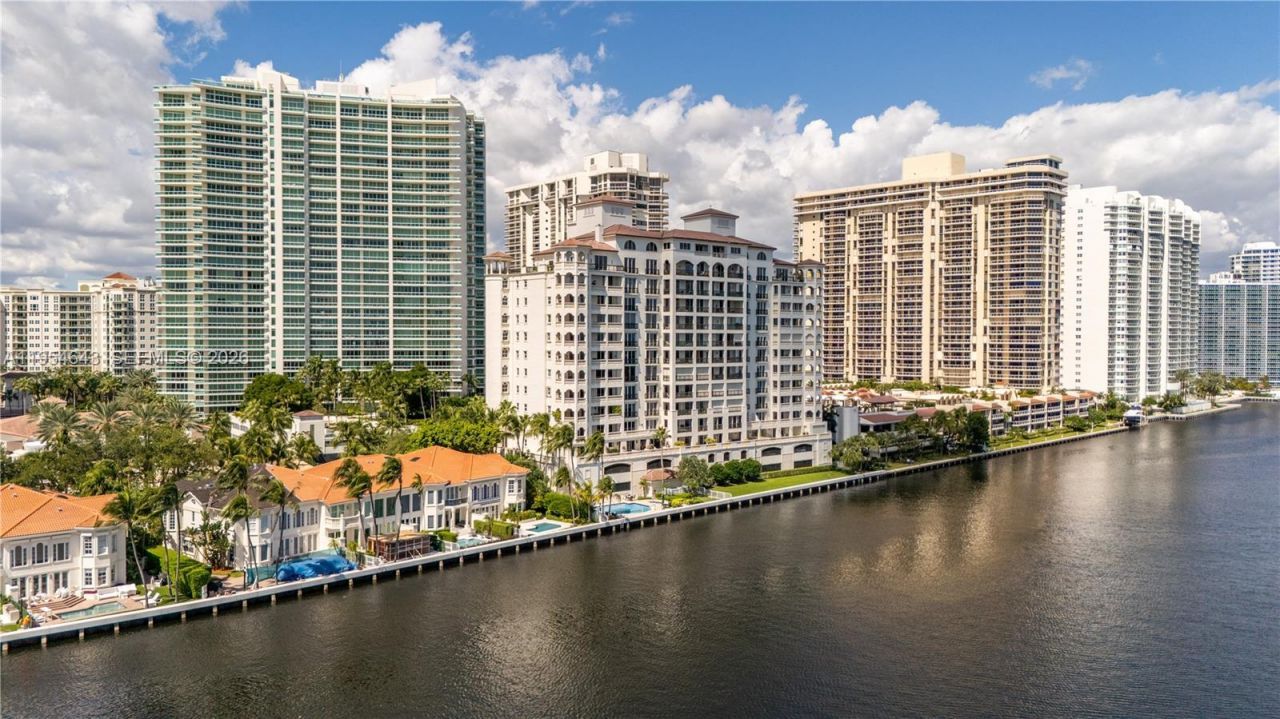 20165 NE 39th Pl, Unit 303 & 204, Aventura, FL 33180 Photo