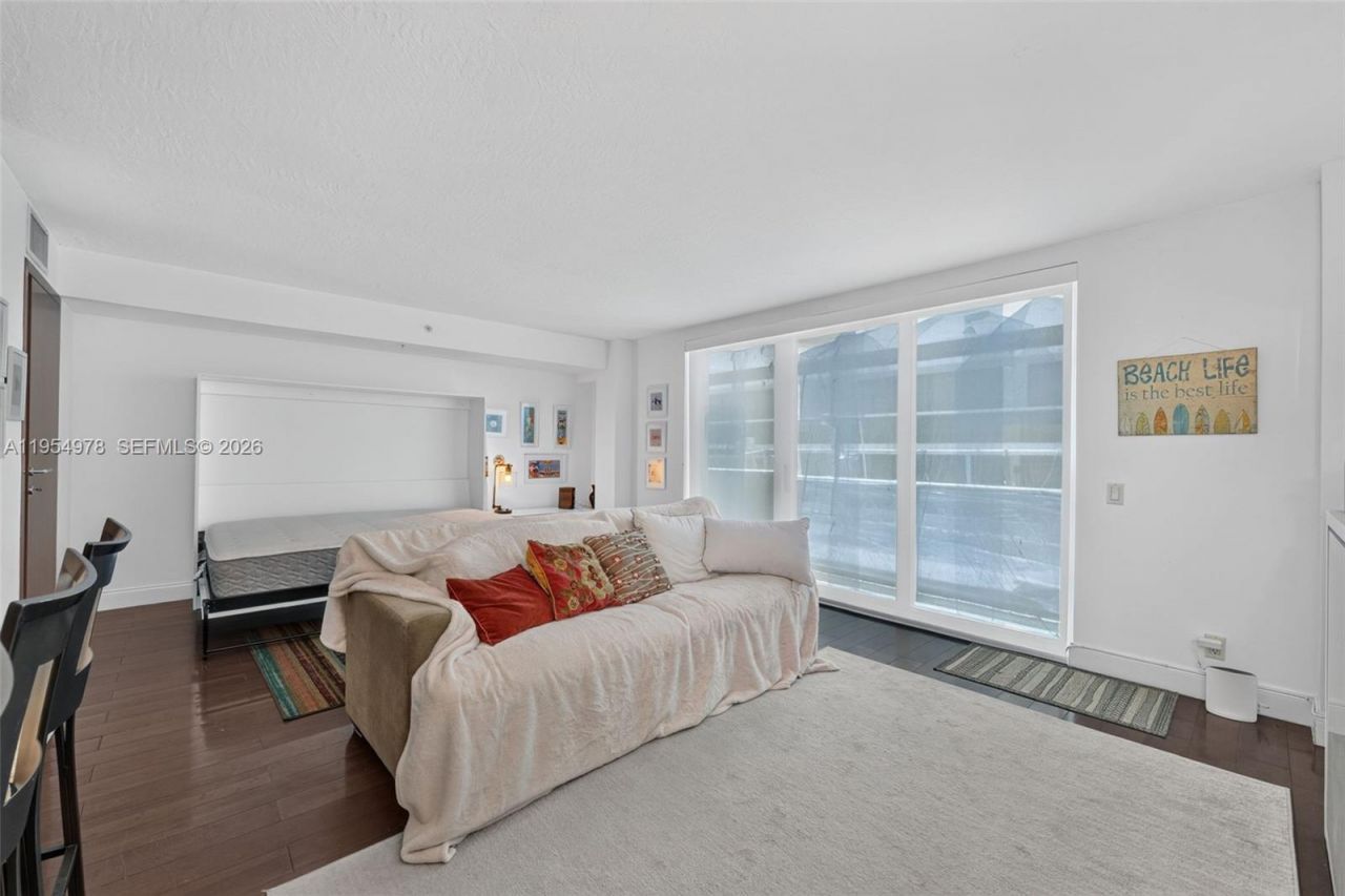 9499 Collins Ave, Unit 205, Surfside, FL 33154 Photo