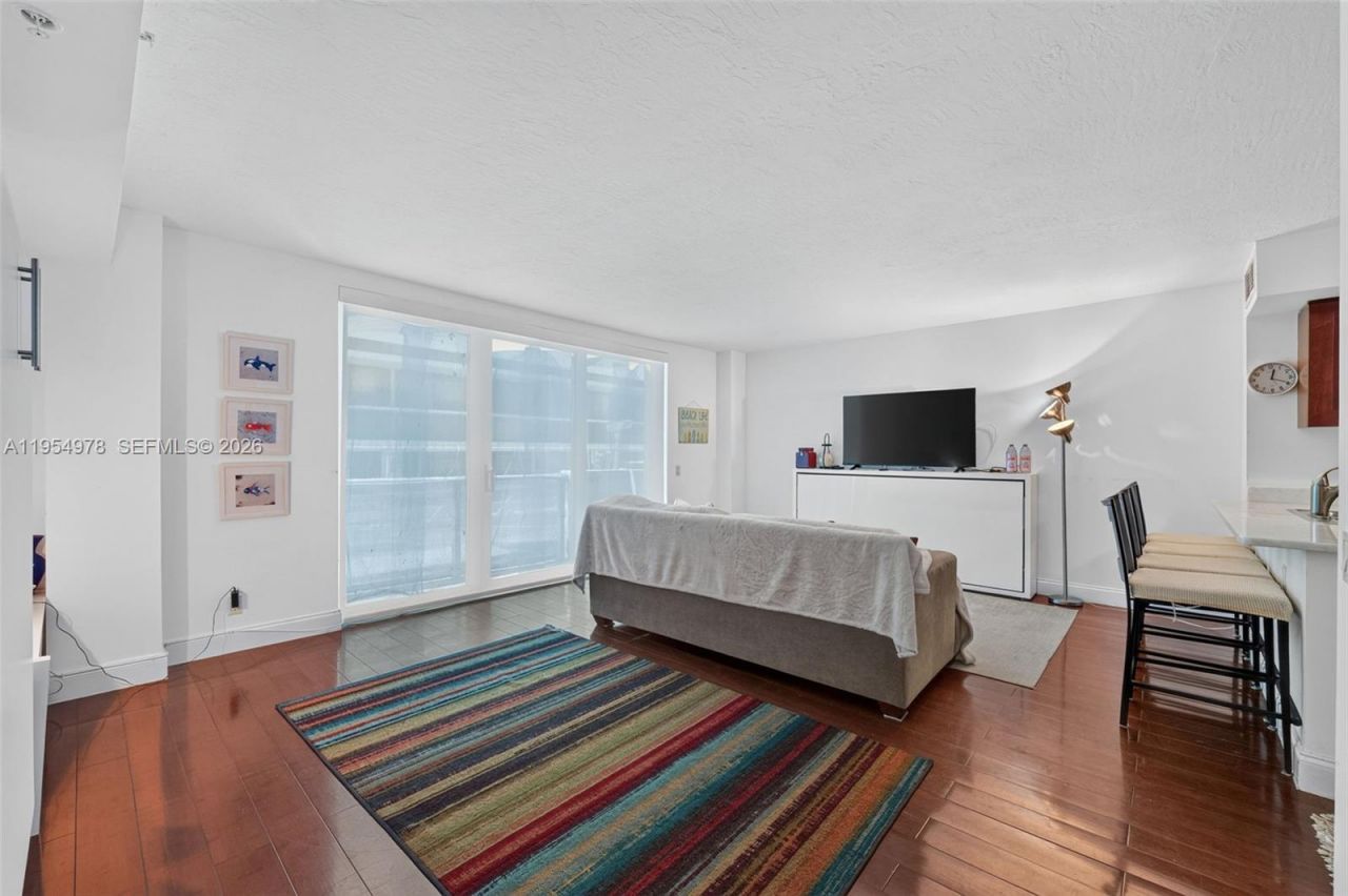 9499 Collins Ave, Unit 205, Surfside, FL 33154 Photo