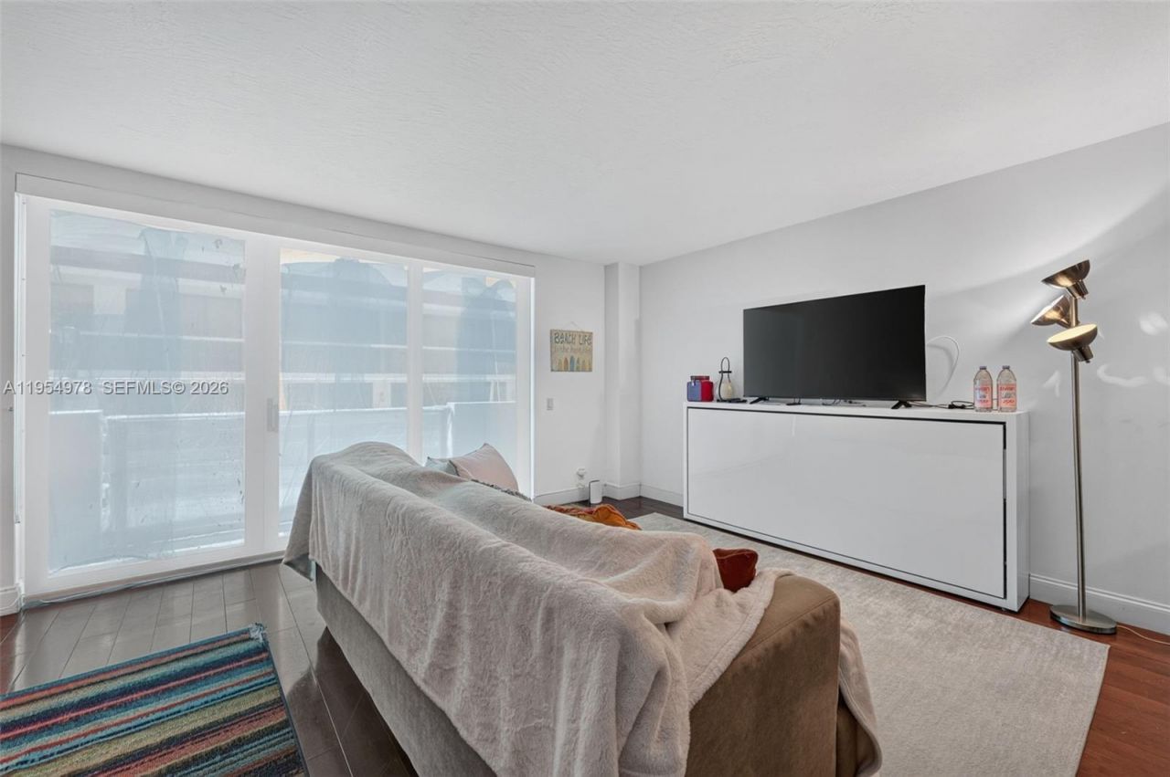 9499 Collins Ave, Unit 205, Surfside, FL 33154 Photo
