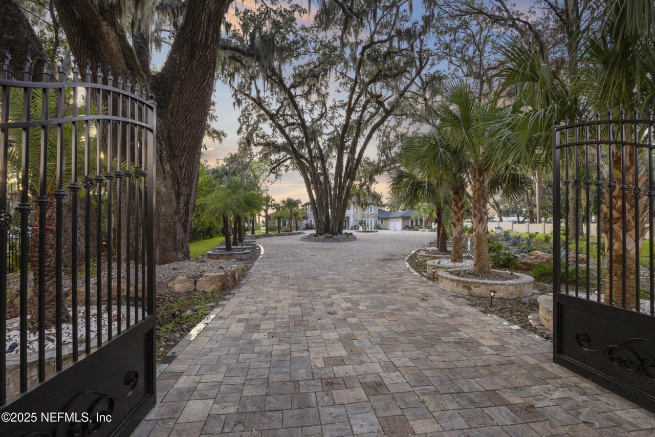 2501 Scott Mill Drive S, Jacksonville, FL 32223 Photo