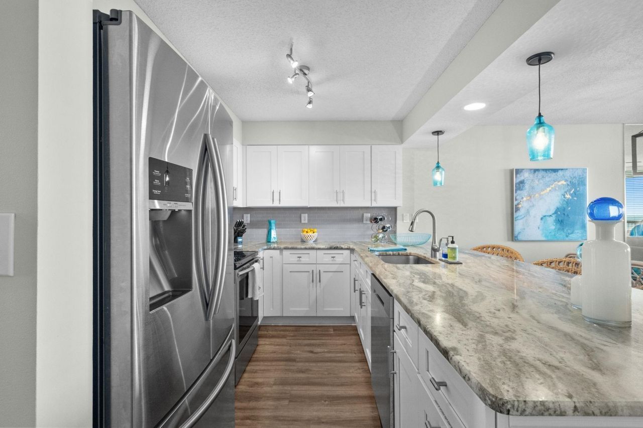 5404 N Ocean Blvd. Photo 6