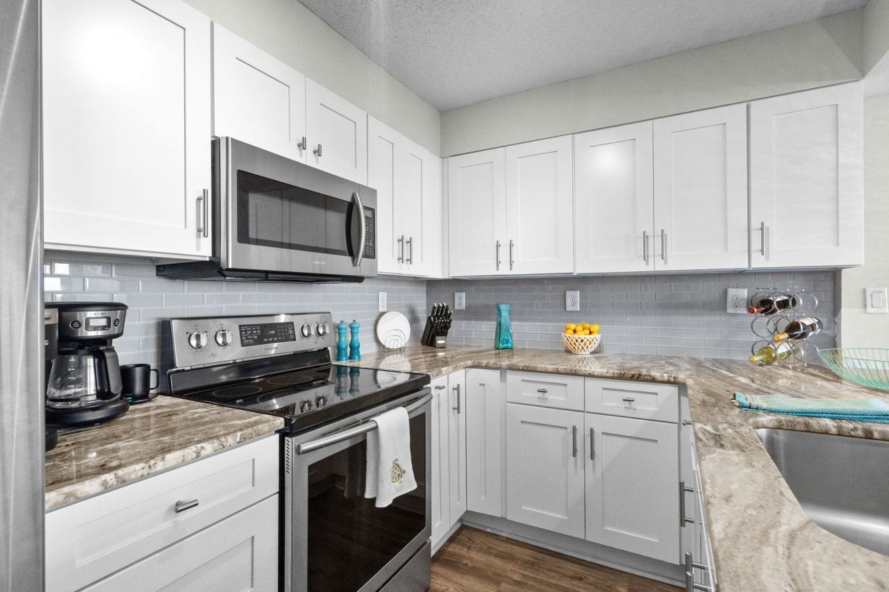 5404 N Ocean Blvd. Photo 8