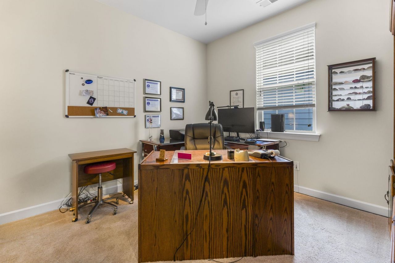 2015 Oxford St. Photo 25