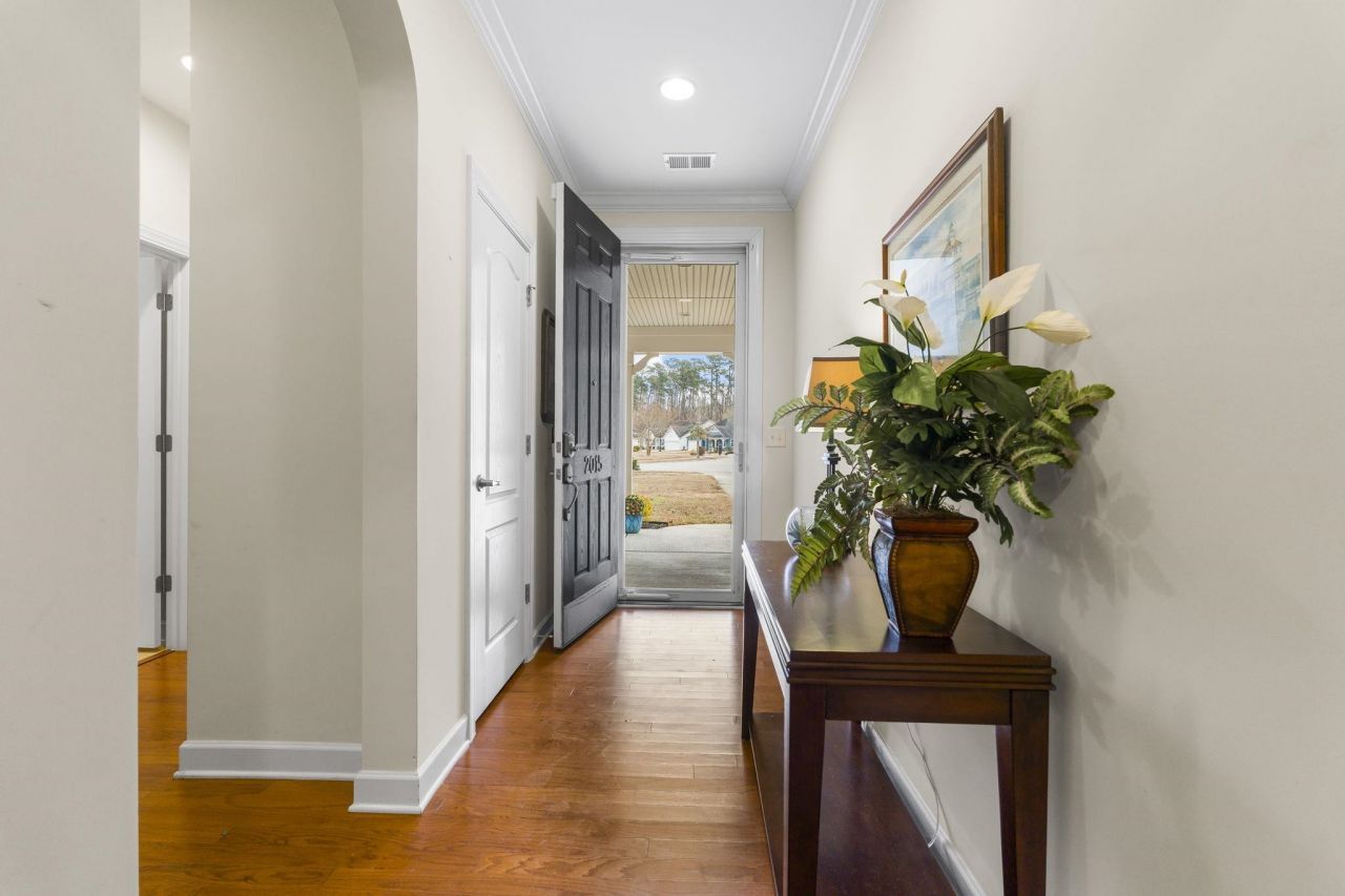 2015 Oxford St. Photo 34