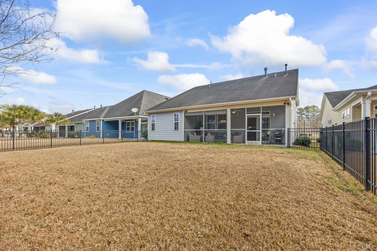 2015 Oxford St. Photo 35