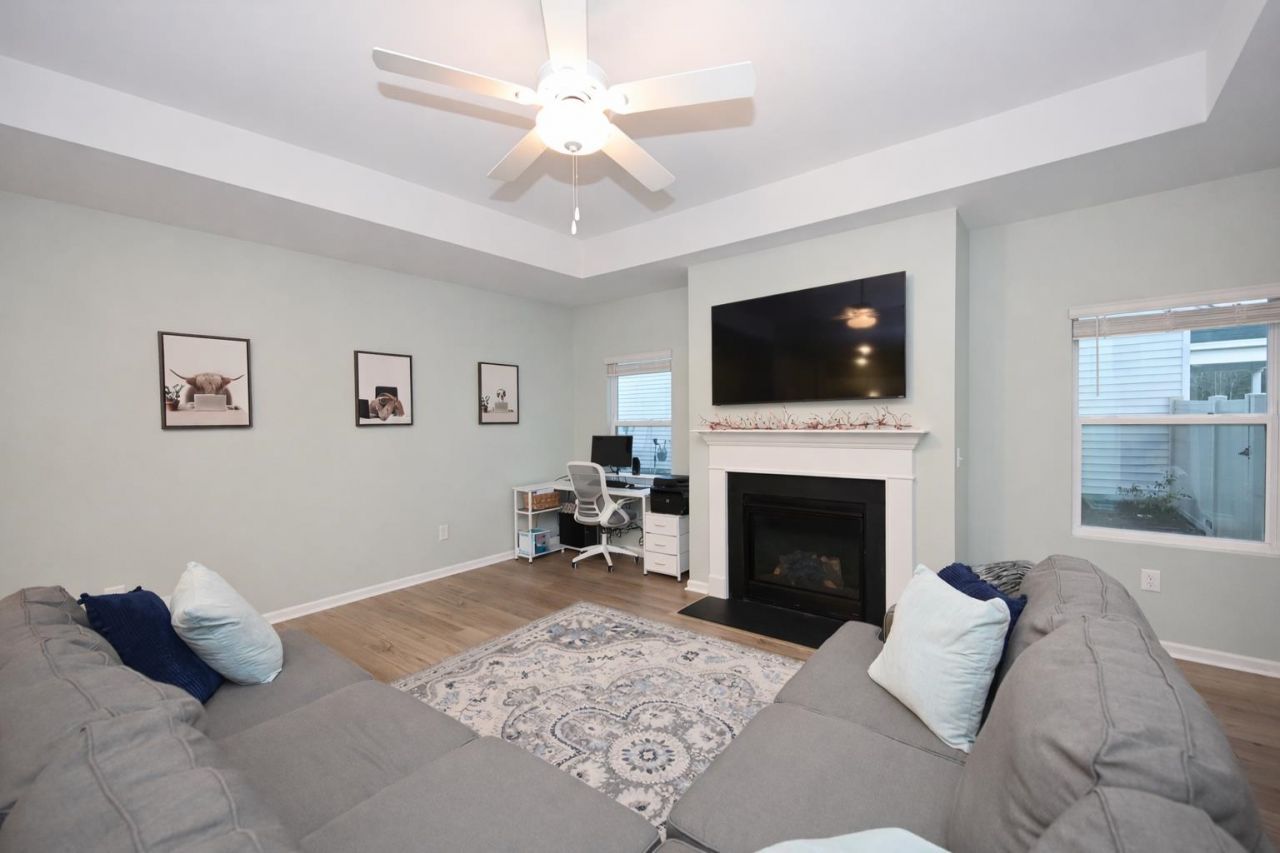 1124 Boswell Ct. Photo 6