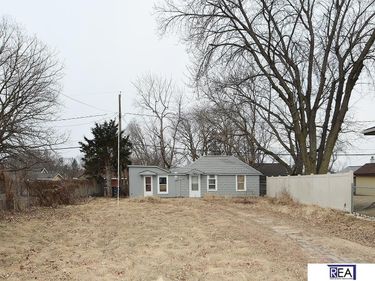 2330 N 69 Street, Omaha, NE 68104