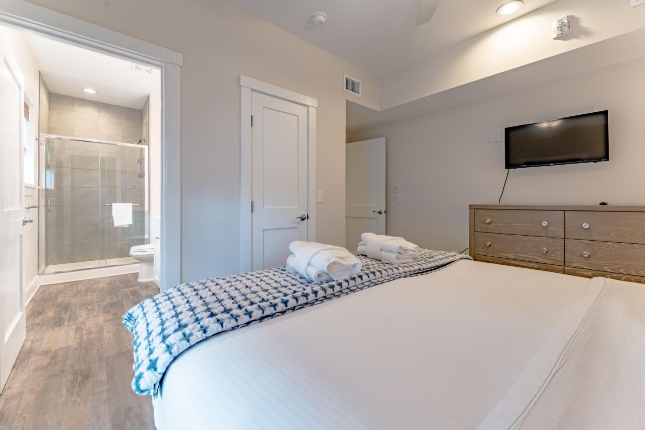 115 E Arctic Avenue Photo 29