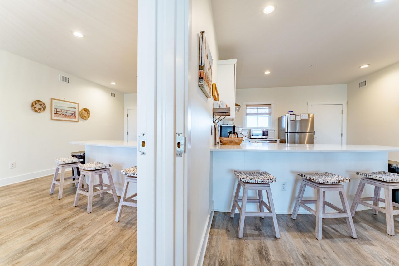 115 E Arctic Avenue Photo 32