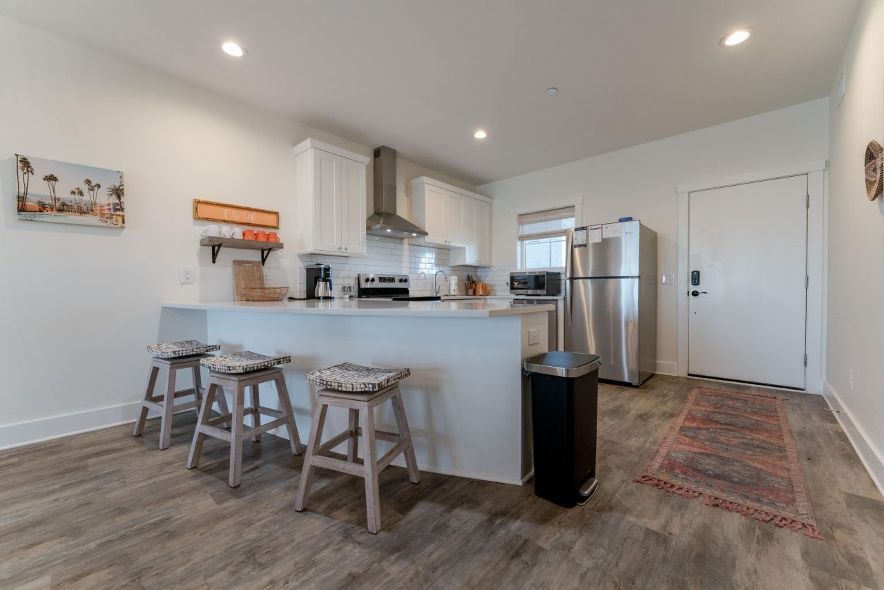 115 E Arctic Avenue Photo 7