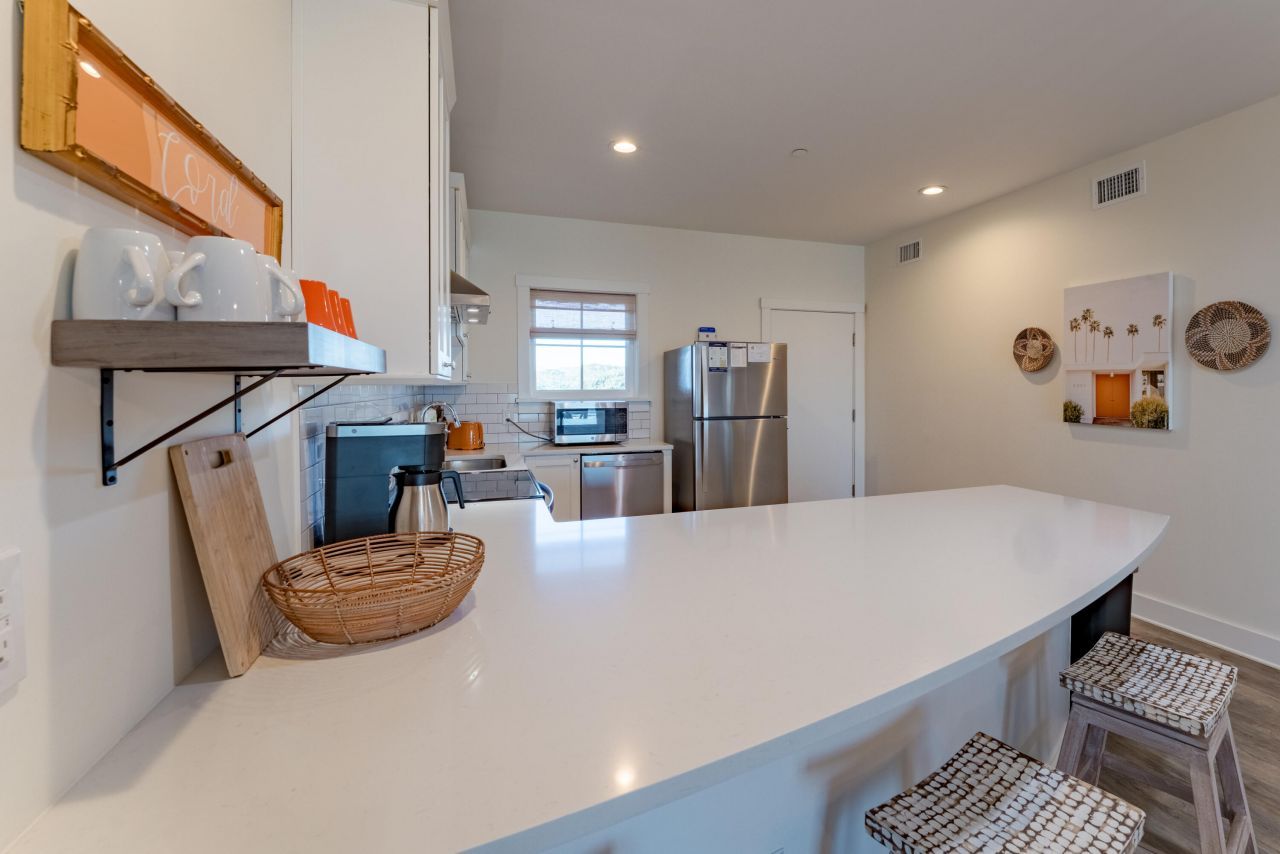 115 E Arctic Avenue Photo 8