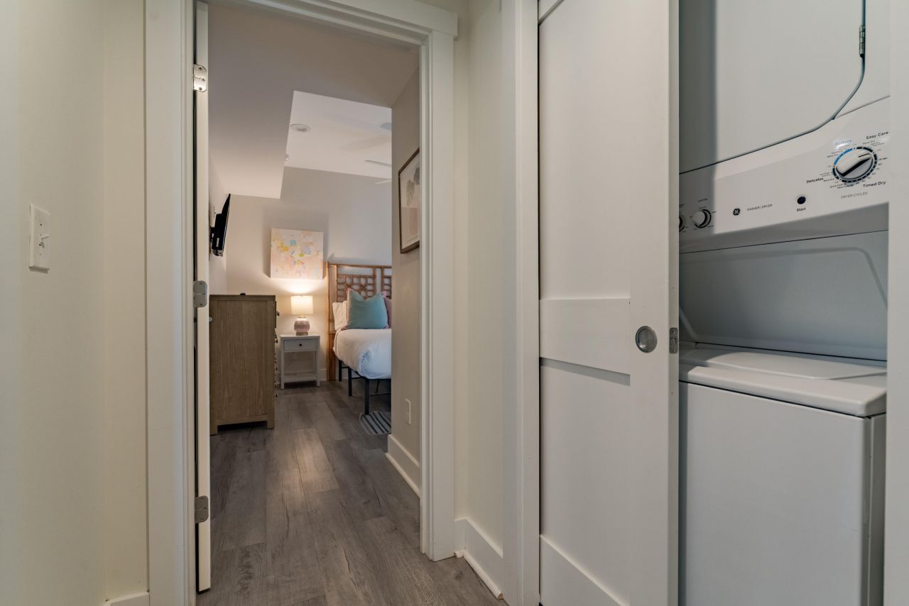 115 E Arctic Avenue Photo 23