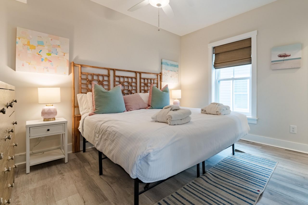 115 E Arctic Avenue Photo 24