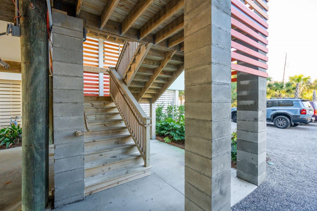 115 E Arctic Avenue Photo 29