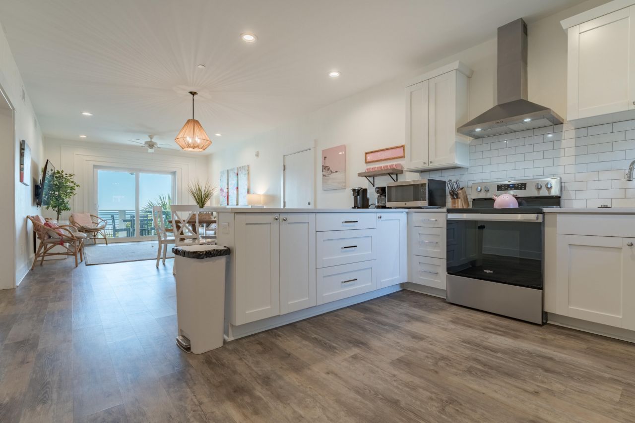 115 E Arctic Avenue Photo 8