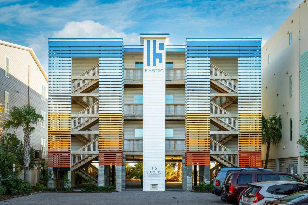 115 E Arctic Avenue Photo 4