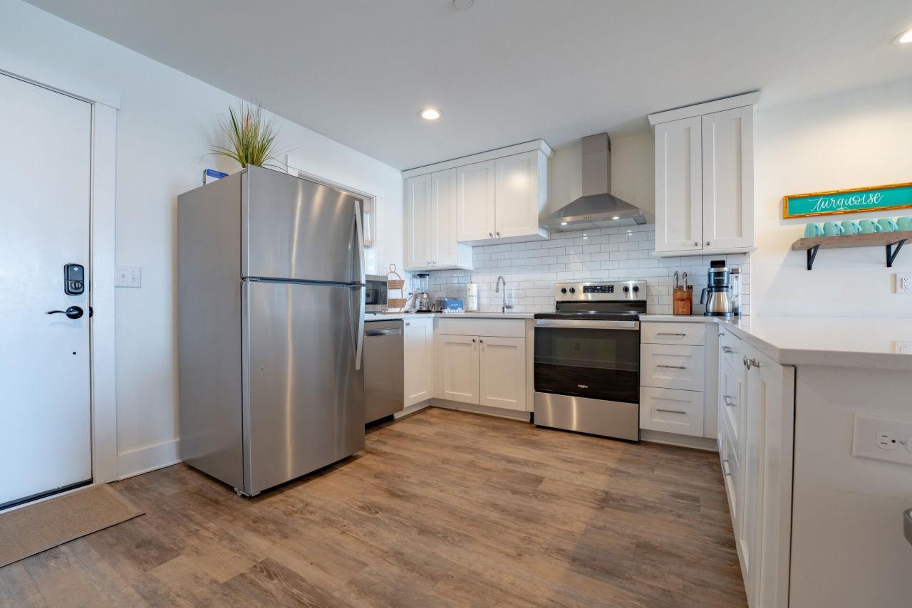 115 E Arctic Avenue Photo 7