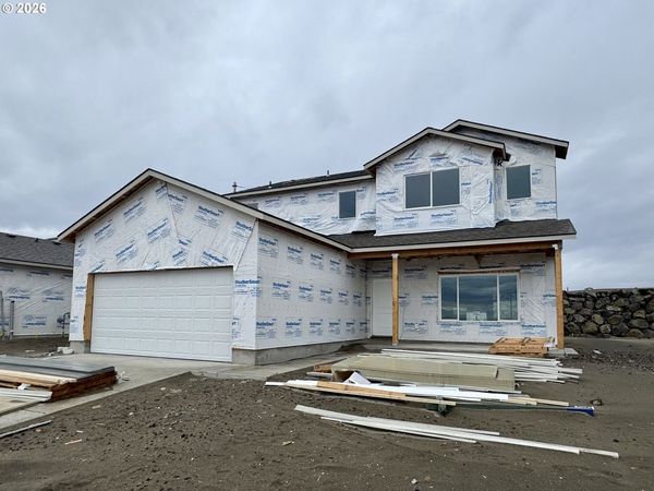 851 NE Laurel Springs DR, Hermiston, OR 97838