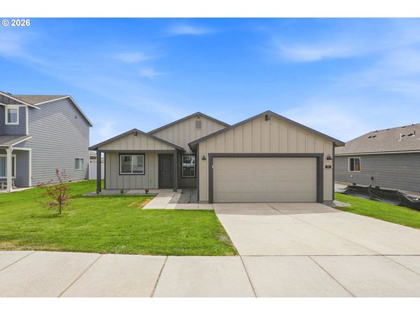 876 E Kinsley AVE, Hermiston, OR 97838