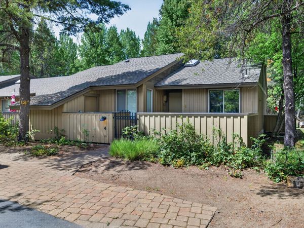 57335 Lake Aspen Lane, Unit 4, Sunriver, OR 97707