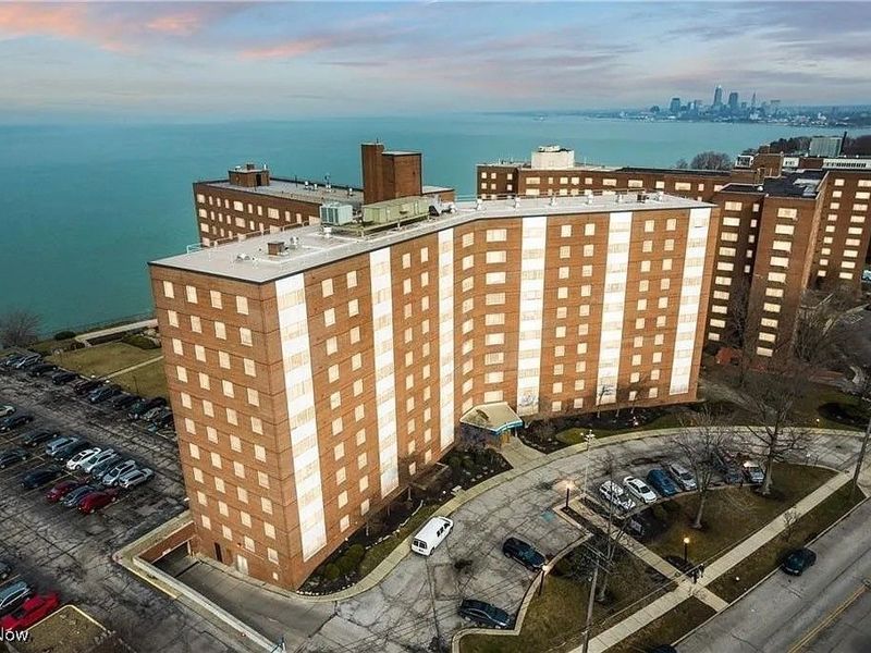 11850 Edgewater Drive, Unit 624, Lakewood, OH 44107 Photo 1