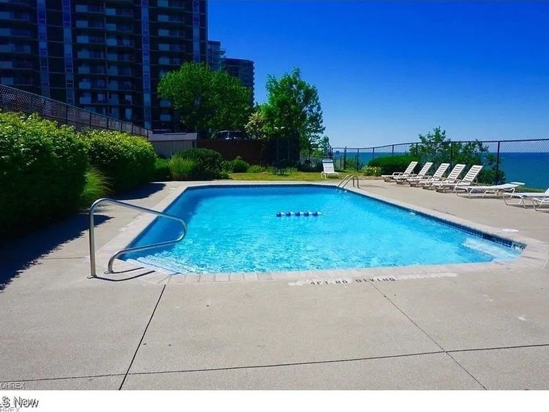 11850 Edgewater Drive, Unit 624, Lakewood, OH 44107 Photo 11