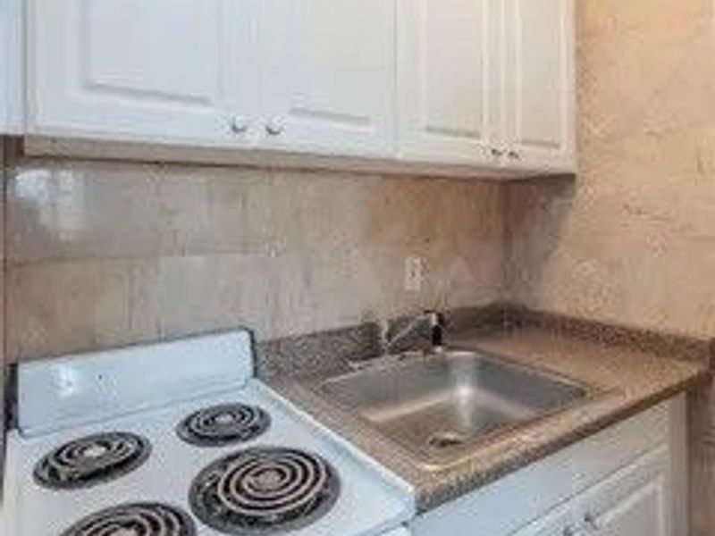 11850 Edgewater Drive, Unit 624, Lakewood, OH 44107 Photo 4