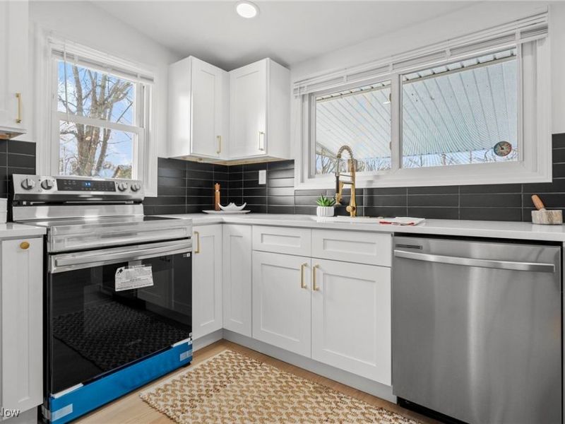 790 Kenilworth Avenue, Sheffield Village, OH 44054 Photo 4