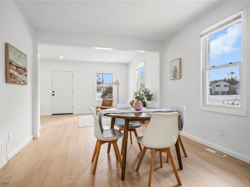 790 Kenilworth Avenue, Sheffield Village, OH 44054 Photo 5