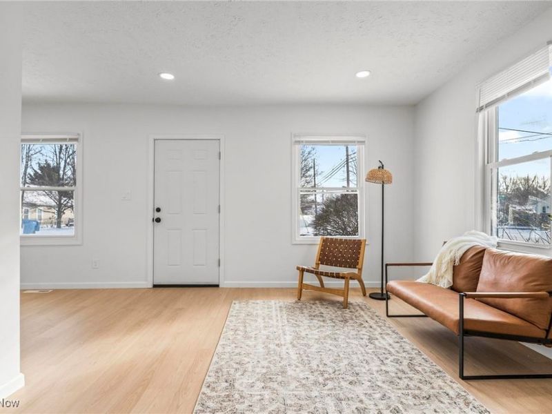 790 Kenilworth Avenue, Sheffield Village, OH 44054 Photo 9