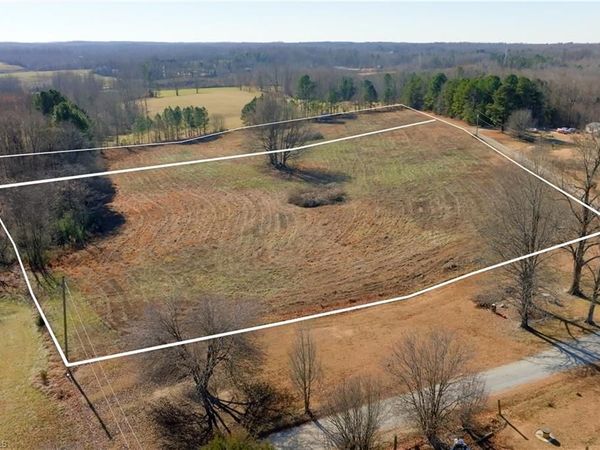 5 Earl Trail , Julian, NC 27283