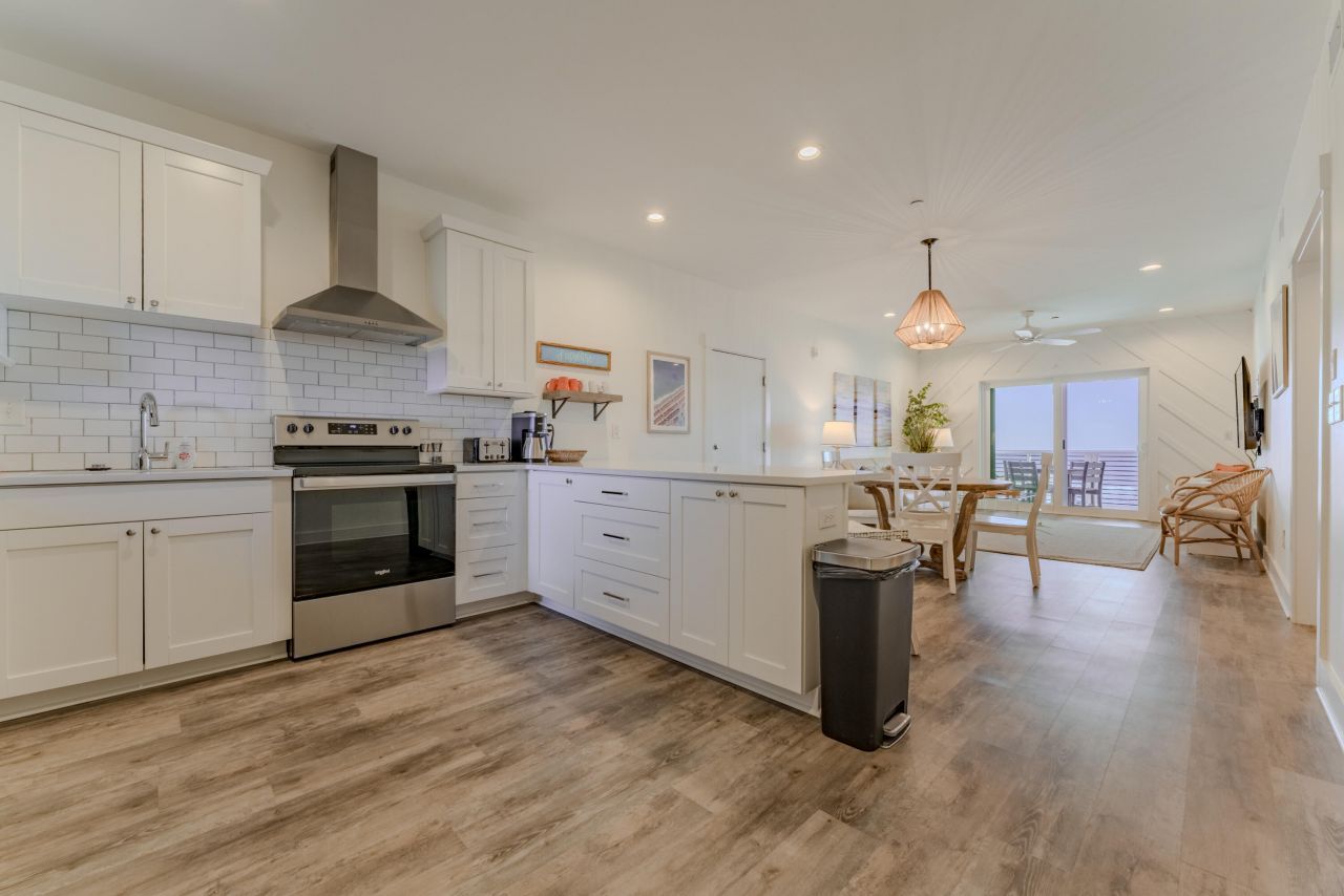 115 E Arctic Avenue Photo 8