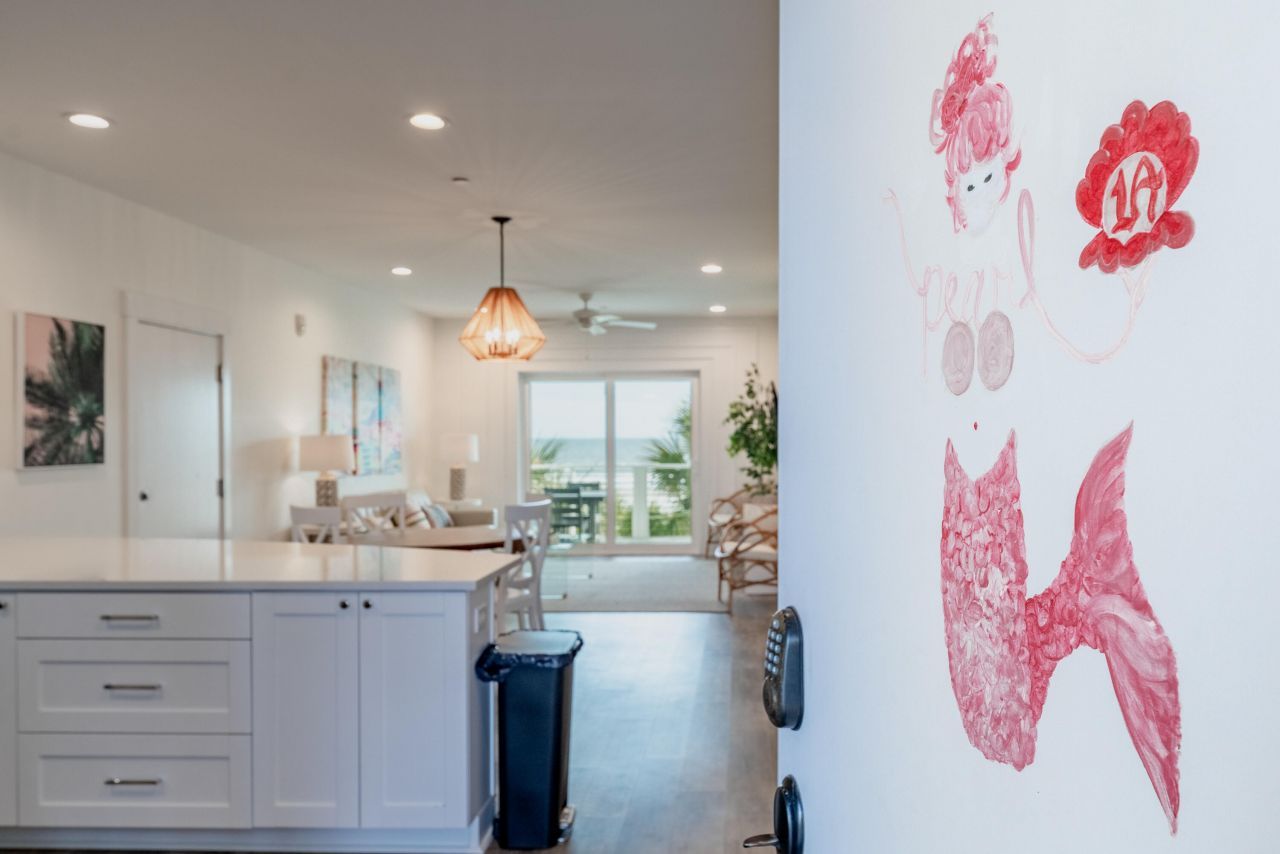 115 E Arctic Avenue Photo 4