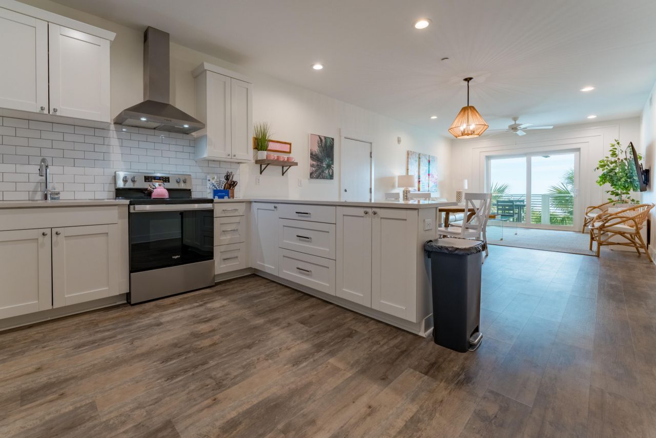 115 E Arctic Avenue Photo 6