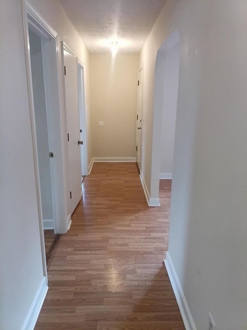 4625 Graham St. Photo 15