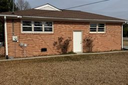 4625 Graham St. photo 4