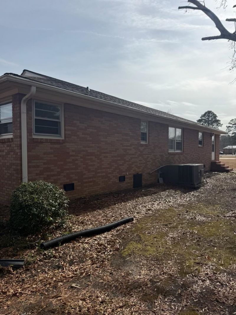 4625 Graham St. Photo 4