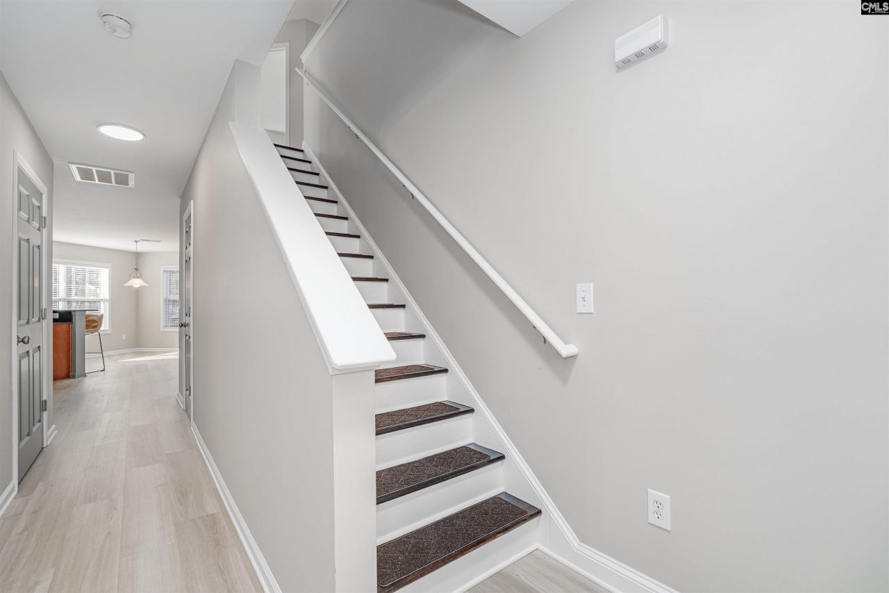 409 Maypop Lane  Photo 5