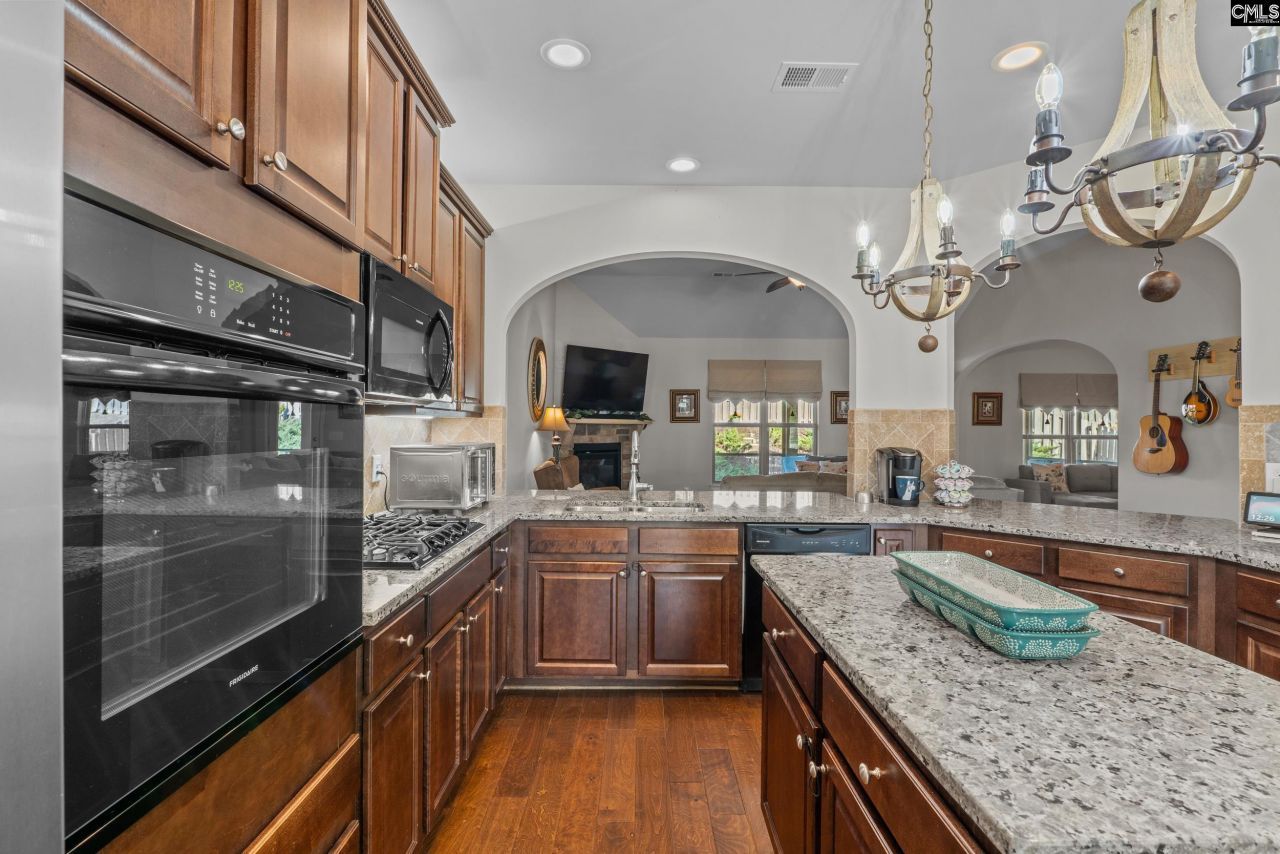 317 Grey Oaks Court  Photo 10