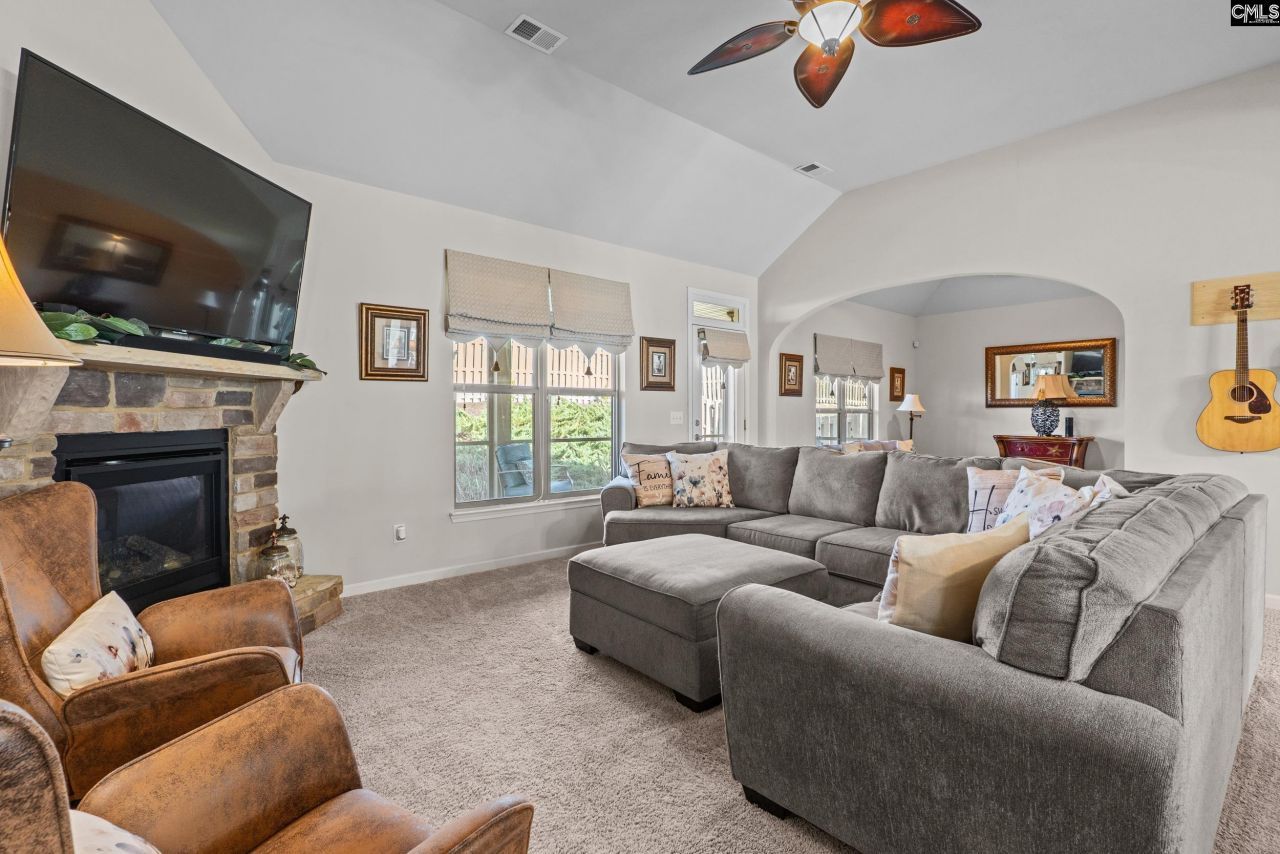 317 Grey Oaks Court  Photo 13