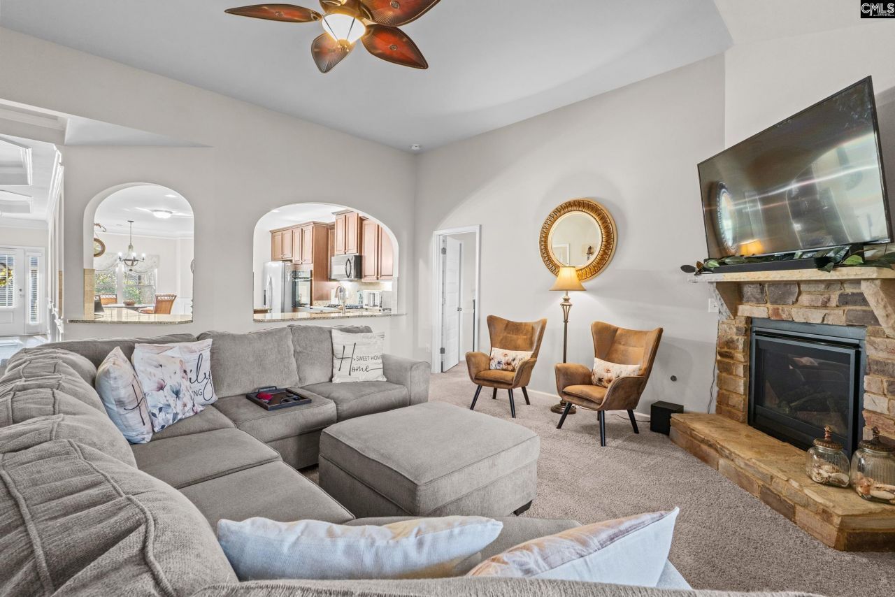 317 Grey Oaks Court  Photo 14