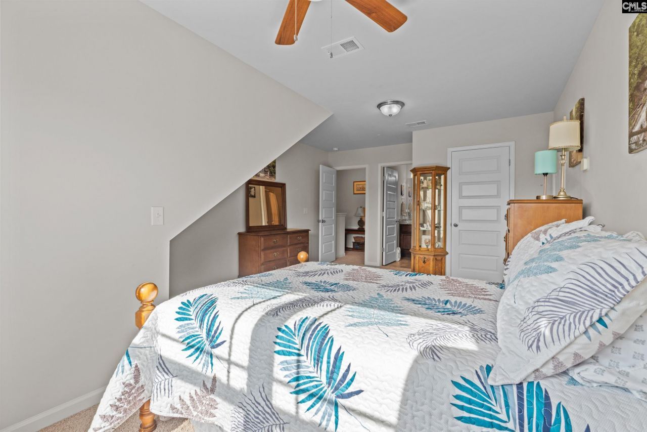 317 Grey Oaks Court  Photo 32